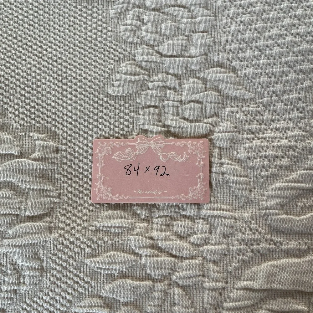 Domestications Jacquard Coverlet 2 Shams Medallion Center Scalloped Portugal